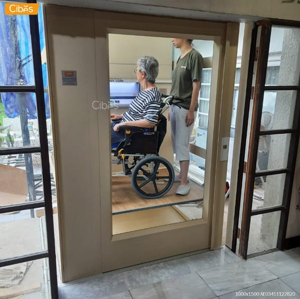 wheelchair lift01 ลิฟท์ผู้สูงอายุรุ่น CIBES CLASSIC เพิ่มความปลอดภัยและความสวยงามให้บ้าน