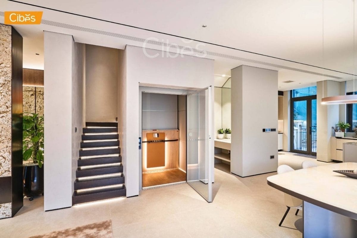 Cibes AIR ลิฟท์บ้าน 4 ชั้น1 Cibes Lift Thailand รุ่น Cibes Air ที่มีดีไซน์เรียบหรู เหมาะกับการติดตั้งในบ้าน มาพร้อมปล่องและไม่ต้องขุดบ่อ