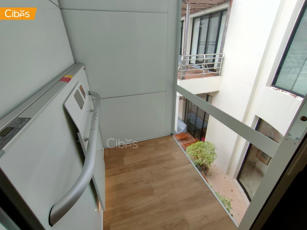 cibes air RAL9016 home elevator 4 cibes air RAL9016 home elevator 4