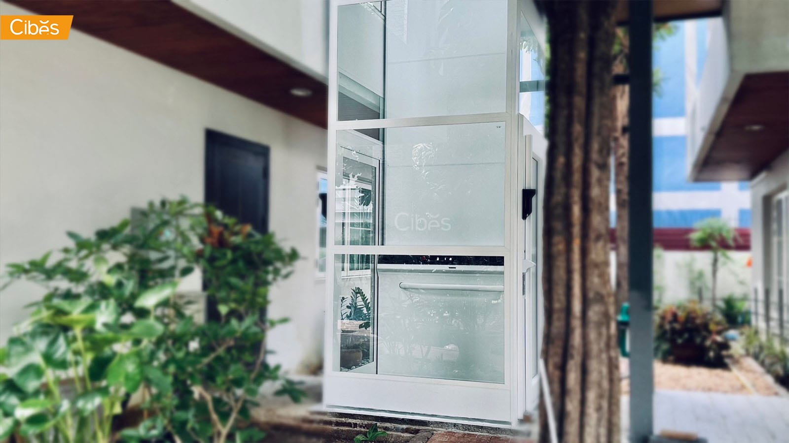 ลิฟท์บ้านภายนอก cibes lift voyager 1 Cibes Voyager Elegance ลิฟท์บ้าน 2 ชั้น สี Morning Mist (ขนาด 1100×1467)| ภาพตัวอย่างลิฟท์บ้าน