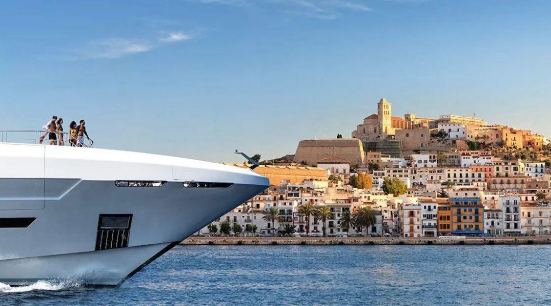 ประเภทของบริการ Charter Yacht